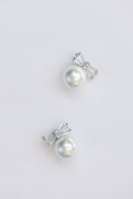 Diamond Bow Mini Pearl Studs