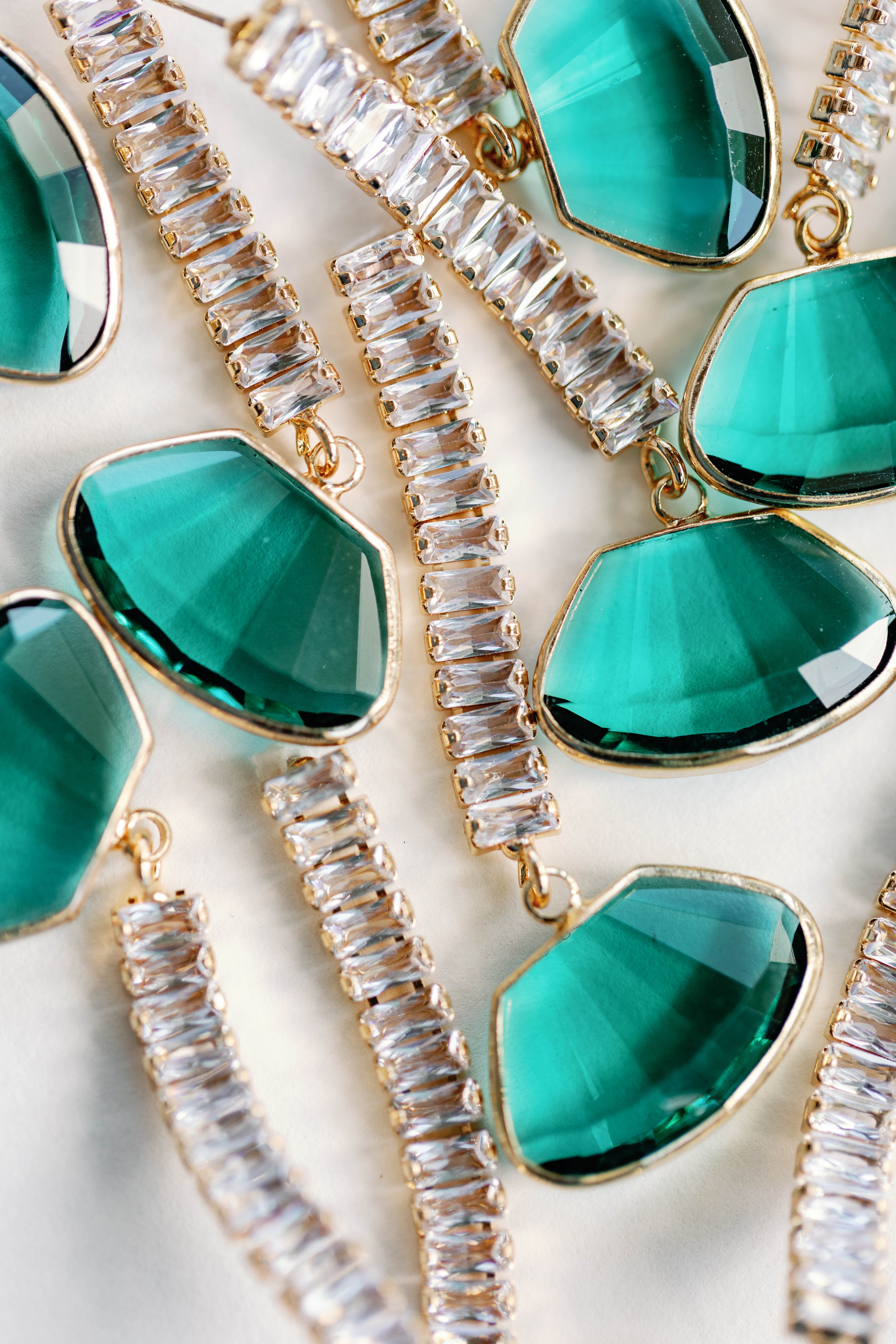 Emerald Swingy Diamond Drops